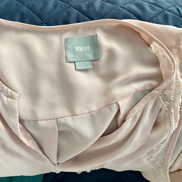 Anthropologie -Mauve brand  light pink, chiffon with polkadots  top. - Picture 4 of 9